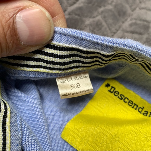 Descendant Of Thieves Shirt Mens Large Blue Long Sleeve Chambray Dres Ladro - Picture 9 of 14